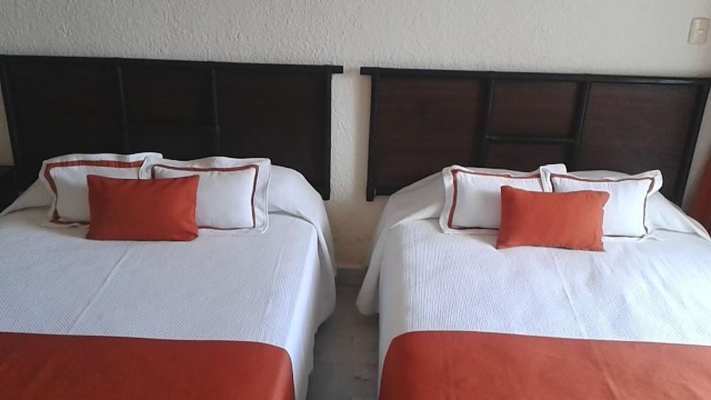 Hotel Imperial Laguna Faranda Cancun Exterior photo