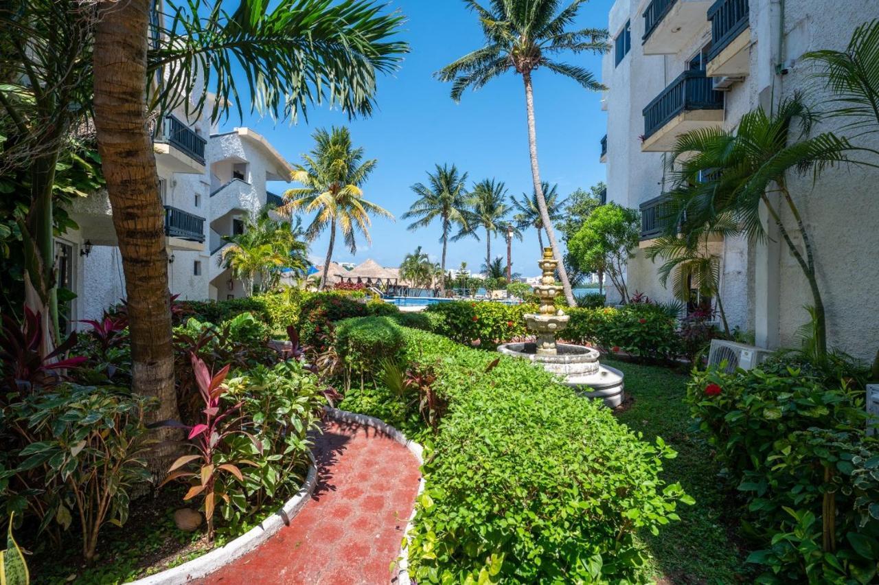 Hotel Imperial Laguna Faranda Cancun Exterior photo