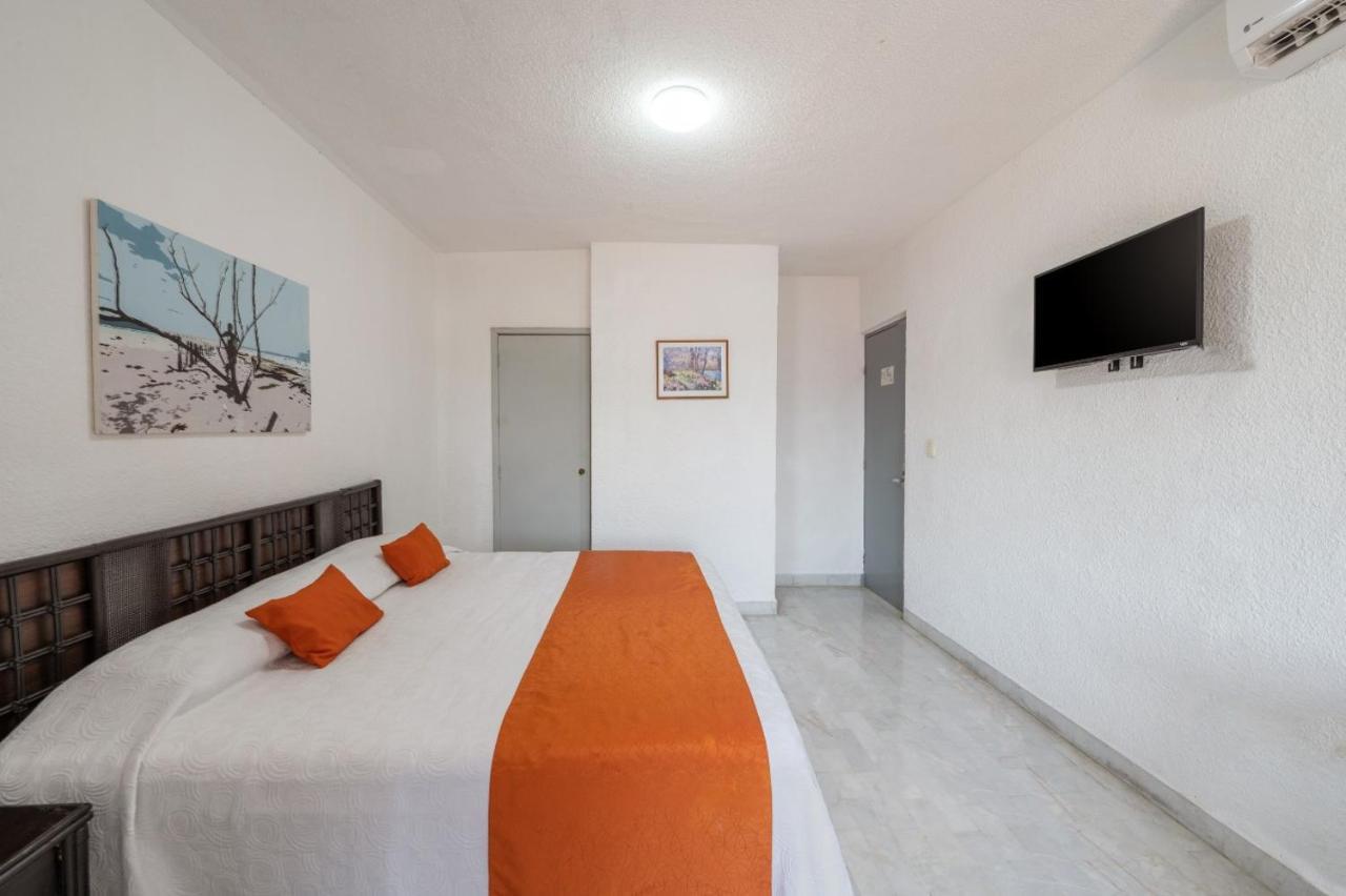 Hotel Imperial Laguna Faranda Cancun Exterior photo