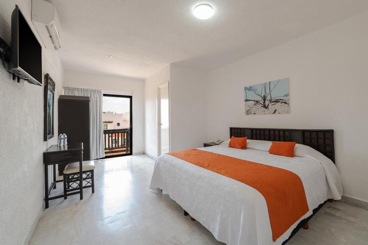 Hotel Imperial Laguna Faranda Cancun Exterior photo