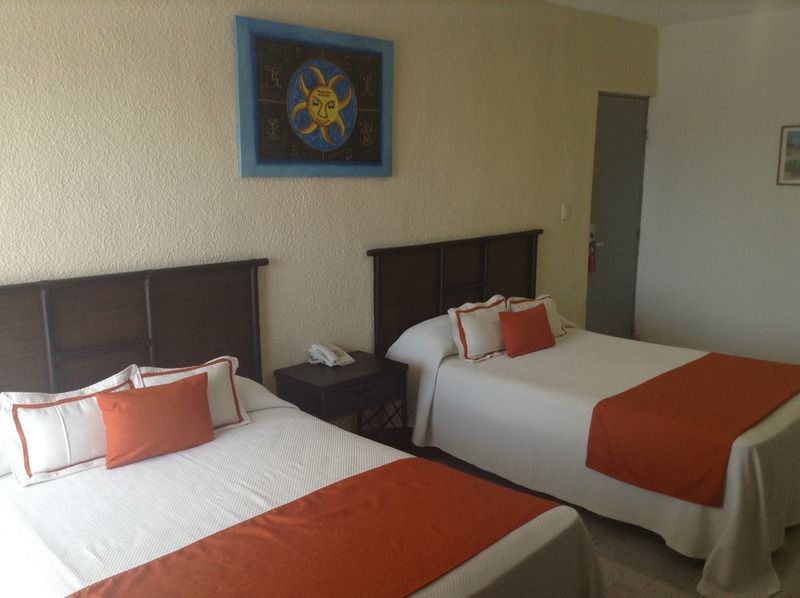 Hotel Imperial Laguna Faranda Cancun Exterior photo