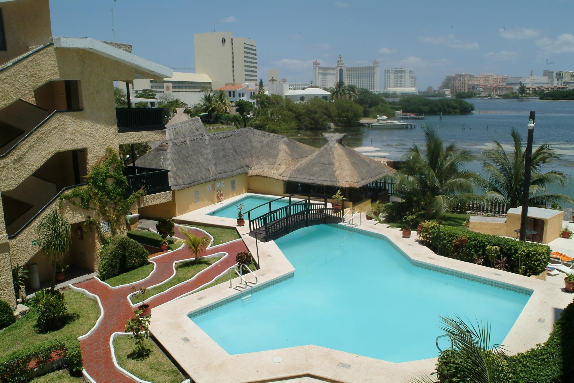 Hotel Imperial Laguna Faranda Cancun Exterior photo